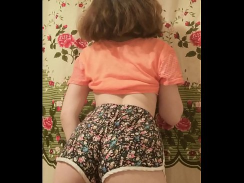 ❤️ La joven sexy hace un striptease grabando sus calzoncillos en la cámara ☑ Video de porno en es.sex78.ru ❌️