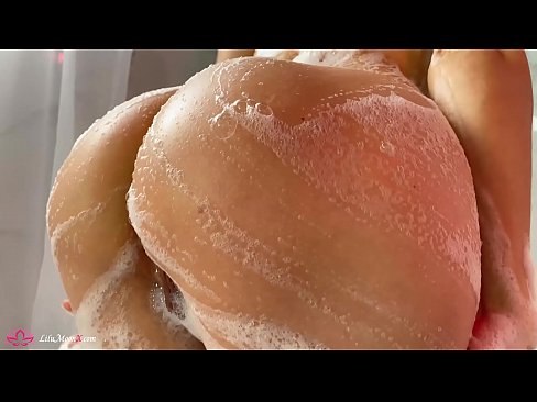 ❤️ Morena se masturba el coño con un vibrador hasta alcanzar un intenso orgasmo en la ducha ☑ Video de porno en es.sex78.ru ❌️